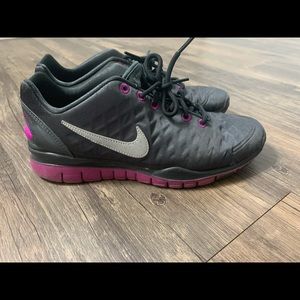 Women’s Nike frees